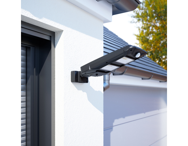 Projecteur solaire détecteur 1000lm 4000k IP44 - Marque BLOOMA - Brico Dépôt