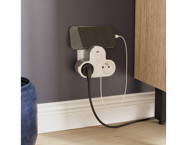 Triplite 2x16A + USB C / USB A blanc et gris - Brico Dépôt