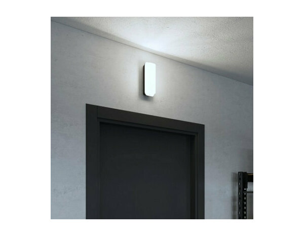 Reglette led intégrée 850 lm IP 44 21cm noir "Emard" - Cooke and Lewis - Brico Dépôt