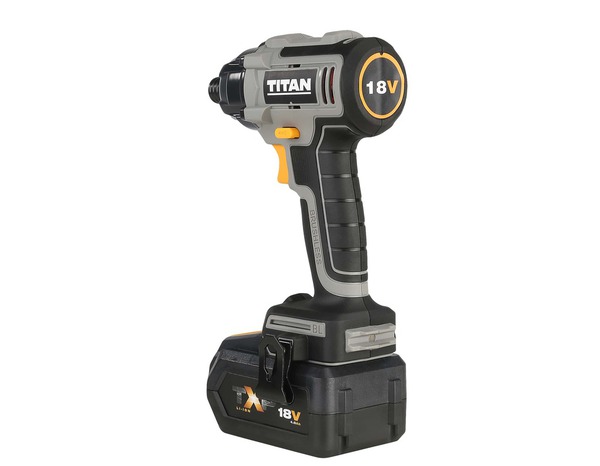 Visseuse à choc brushless 18V + Batterie 4Ah + Chargeur + 19 accessoires - Titan - Brico Dépôt
