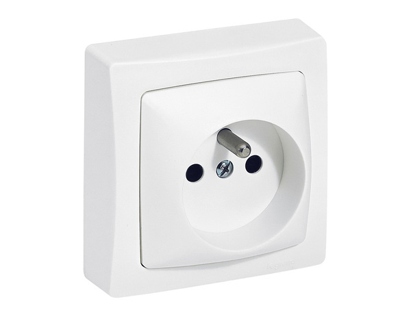 Prise 2P+T Puissance max : 3 680 W en 230 V - Legrand - Brico Dépôt