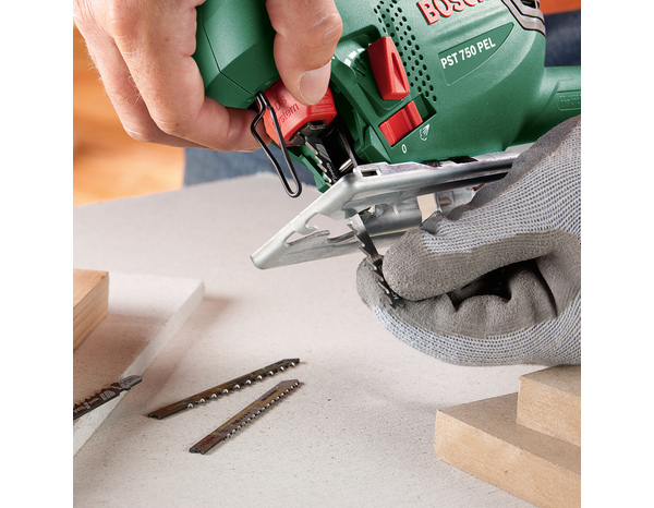 Scie sauteuse PST 750 PEL 520 W - Bosch - Brico Dépôt