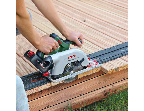 Scie circulaire sans fil sans batterie UniversalCirc 18V-53 - Bosch - Brico Dépôt