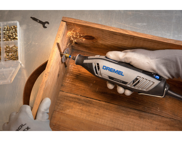 Mini outil multifonction 175 W + 35 accessoires - Dremel - Brico Dépôt