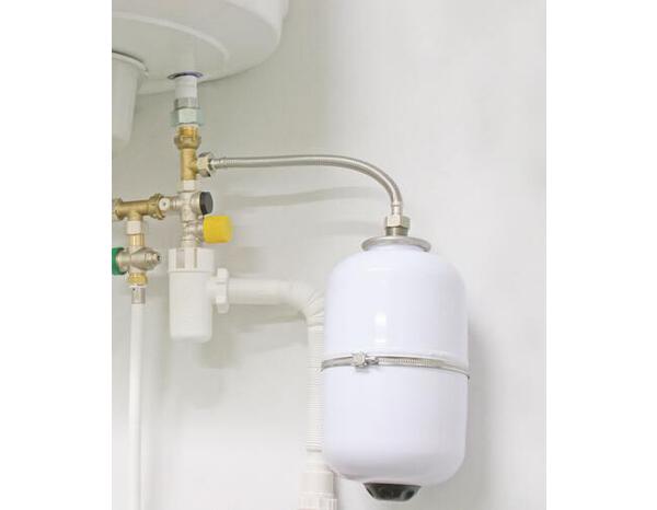 Vase d'expansion pour systèmes eau chaude sanitaire 18 litres - Somatherm - Brico Dépôt