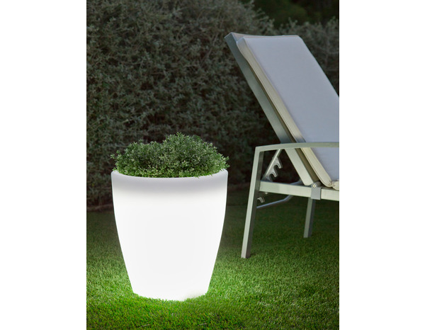 Pot à LED avec batterie, technologie solaire intelligente H.43 cm - Brico Dépôt