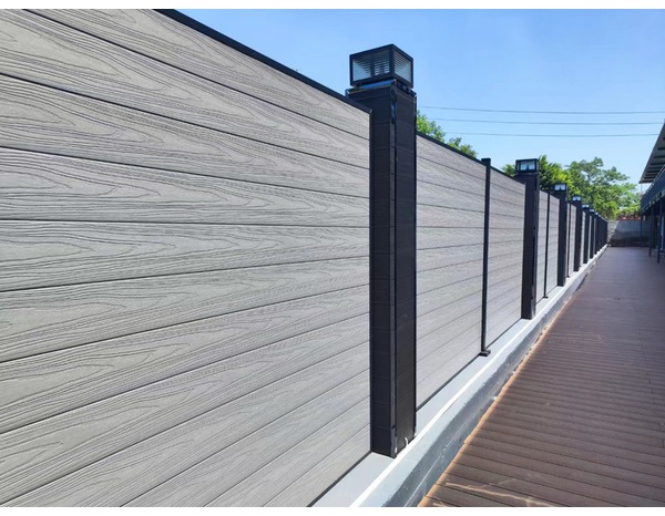 Lot de 6 lames composite gris clair effet bois - Brico Dépôt