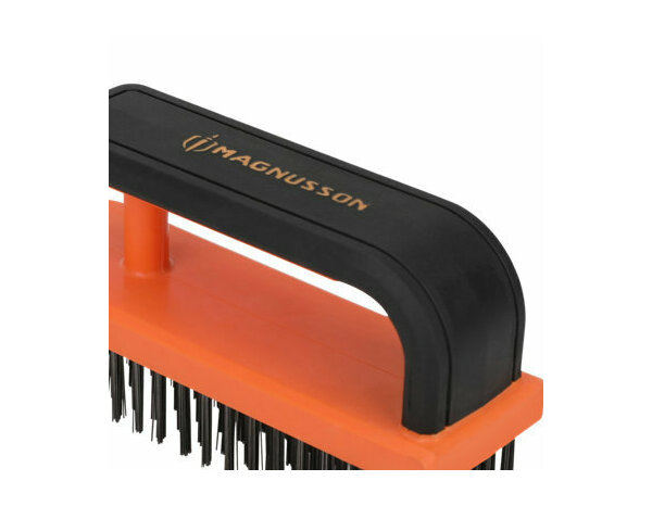 Brosse metallique à manche en plastique et tête en acier carbone - MAGNUSSON - Brico Dépôt