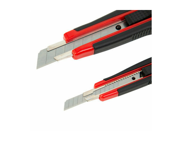 Lot 2 cutters 9 & 18mm + lames en acier carbone - Forge steel - Brico Dépôt