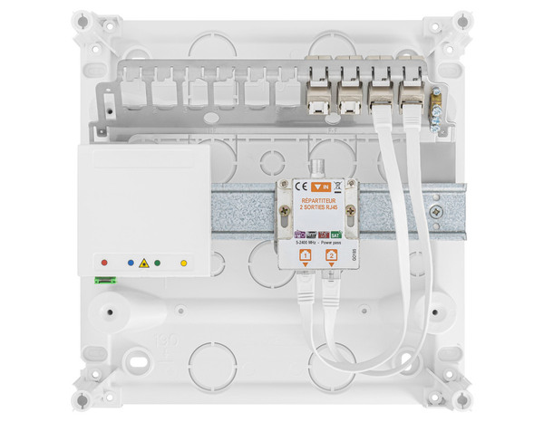 Coffret de communication RJ45 grade 3 TV blanc - Siemens - Brico Dépôt