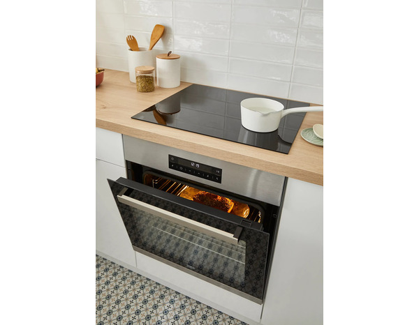 Plaque de cuisson à induction 4 foyers noir L.59x P.52 X H.5,2cm 7200w - Beko - Brico Dépôt