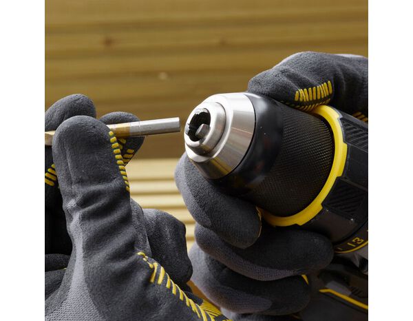 Perceuse - visseuse sans fil  V20 moteur Brushless 80 Nm 18 V + 2 batteries 2 Ah - Stanley Fatmax - Brico Dépôt