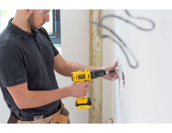 Perceuse à percussion 10.8 V 1.5 Ah - Stanley Fatmax - Brico Dépôt