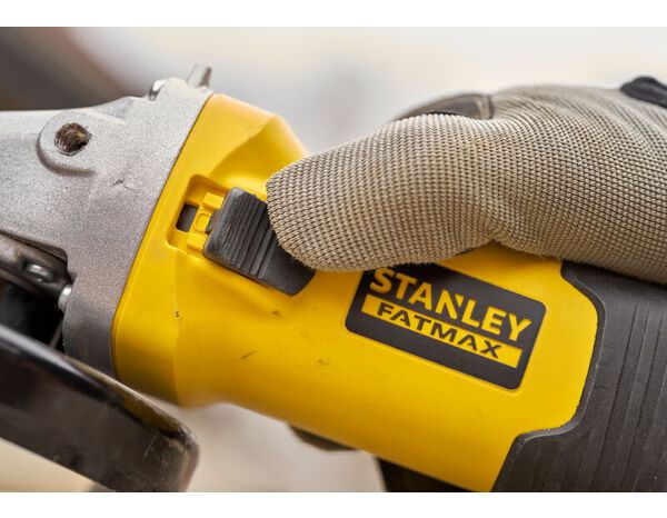 Meuleuse d'angle filaire 1100 W  D.125 mm - FMEG225VS-QS - Stanley Fatmax - Brico Dépôt