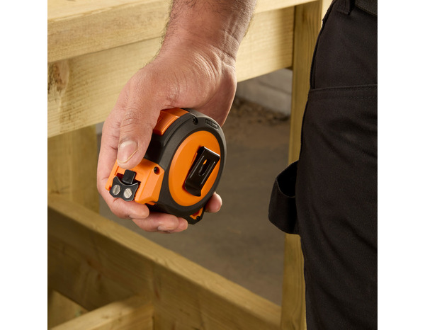 Lot de 2 mètres rubans 5m et 8 m avec crochet magnétique - MAGNUSSON - Brico Dépôt