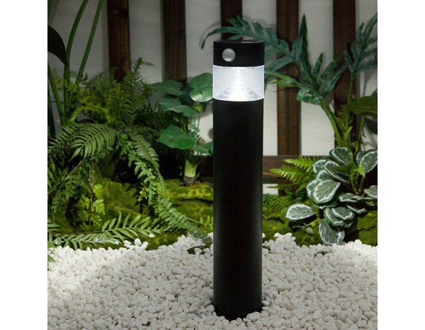 Potelet solaire LED avec détecteur de mouvement infrarouge noir 5000 K IP44 - Brico Dépôt