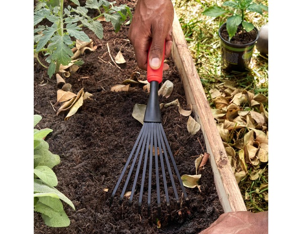 Râteau souple à main 9 dents rouge et noir 39 cm - Forge steel - Brico Dépôt