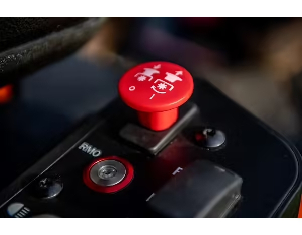 Tondeuse autoportée Yardforce 96 cm batterie 56V mulching 2 en 1 - Brico Dépôt