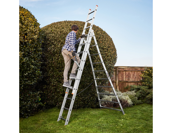 Échelle transformable aluminium 3 x 10 barreaux 5 positions H. 6.47 m - MAGNUSSON - Brico Dépôt