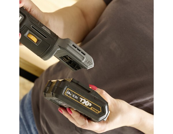 Outil multifonction sans fil 18 V vitesse variable système anti-vibration - Titan - Brico Dépôt