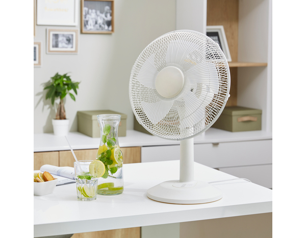 Ventilateur de table 35 W avec 3 vitesses oscillant diamètre 36 cm - Brico Dépôt