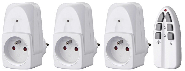 Lot de 3 prises télécommandées 25 mètres. Fréquence : 433,92 Mhz - Brico Dépôt