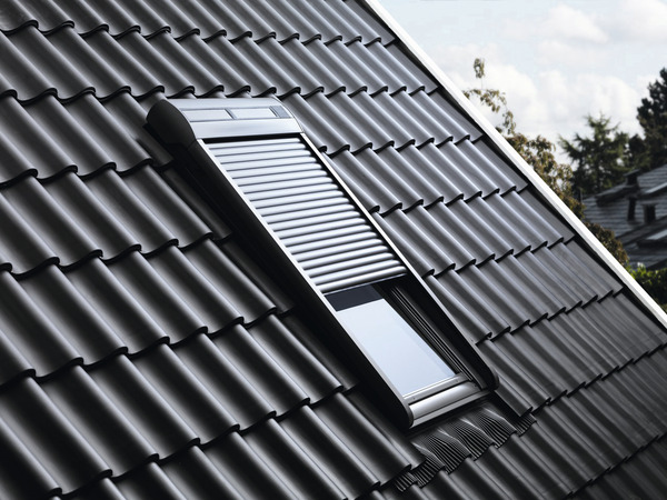 Volet roulant avec moteur solaire - 78 x 98 cm - Velux - Brico Dépôt