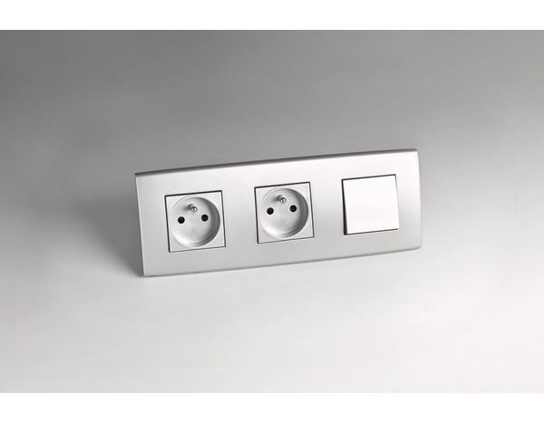 Plaque triple "Kobé" - Brico Dépôt