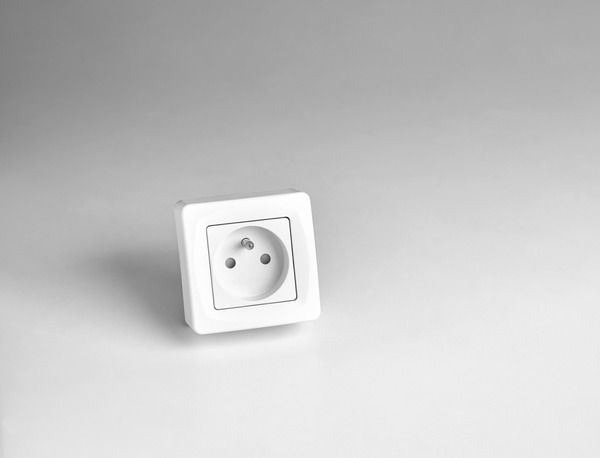 Prise 2P+T - Brico Dépôt