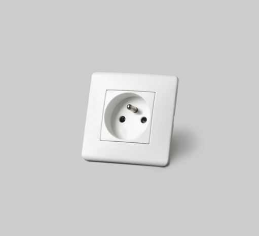 Prise 2 points avec terre "Antaria II" blanc - Brico Dépôt