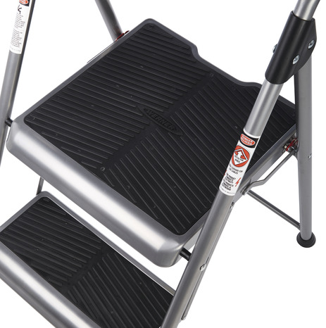 Tabouret escabeau pliant antidérapant 2 marches modèle 22493 - WERNER - Brico Dépôt