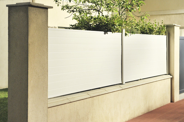 Planche PVC blanc - L. 3,0 m x H. 31,8 cm x Ép. 24 mm - Brico Dépôt