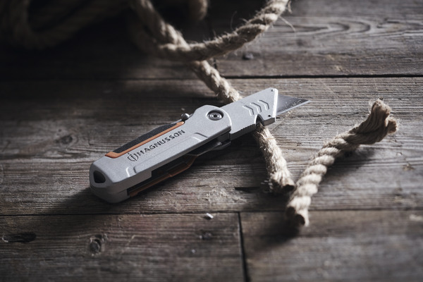 Couteau rétractable + 2 lames - MAGNUSSON - Brico Dépôt