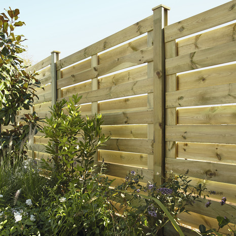 Panneau bois en pin brise-vent autoclave classe 3 "Neva" H. 1,80 m x L. 1,80 m x Ép. 45 mm - Marque BLOOMA - Brico Dépôt