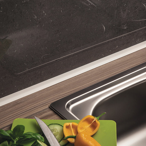 Cornière en PVC blanche 2,40 m - section 10 x 10 mm - Brico Dépôt