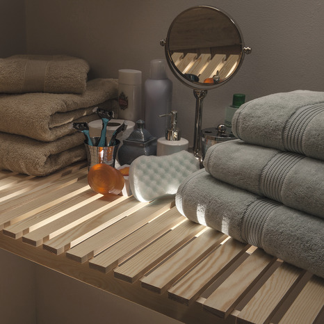 Tasseau en pin L. 2,40 m - section 15 x 21 mm - Brico Dépôt