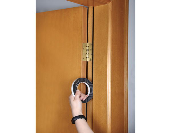 Joint mousse PVC universel - Noir - L. 6 m x l. 9 mm - Diall - Brico Dépôt