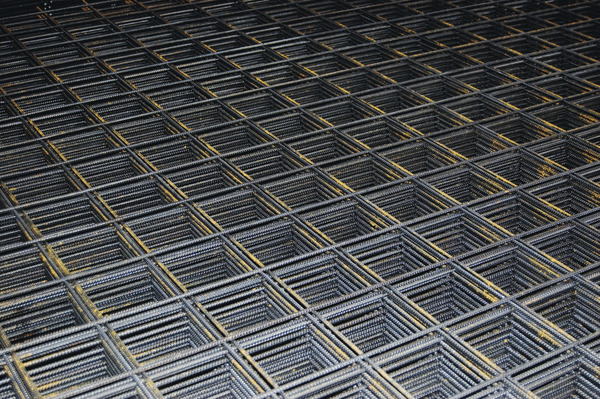 Panneau treillis soudé L. 2,40 x l. 1,20 m, avec une maille 20 x 20 cm - Brico Dépôt